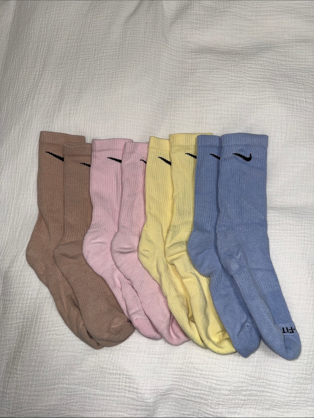Nike Pastel Crew Socks Set — Brown, Pink, Yellow, Blue (4 Pair)